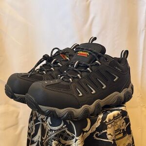 Thorogood crosstrex safety toe work shoes